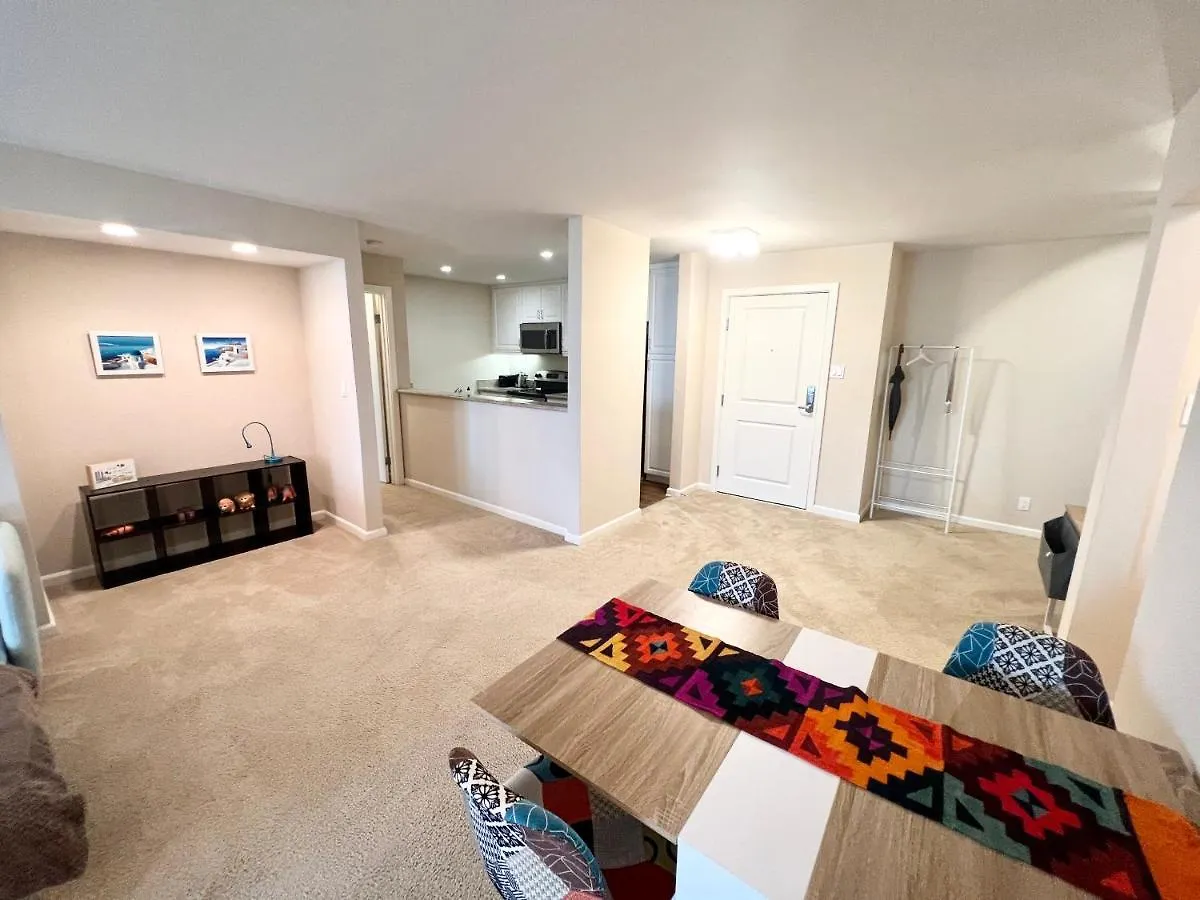 Luxury Marina Unit 2 Bedrooms 2 Bathrooms location
